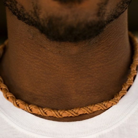 HIKER HAVEN BROWN URBAN NECKLACE - Picture 2 of 2